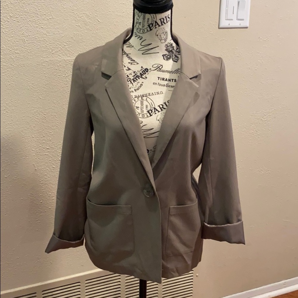 Divided unconstructed taupe blazer size 4